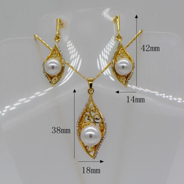 Trendy Simple design pearl Necklace pendant Earrings Rhinestone Jewelry Set 18K Gold Plate