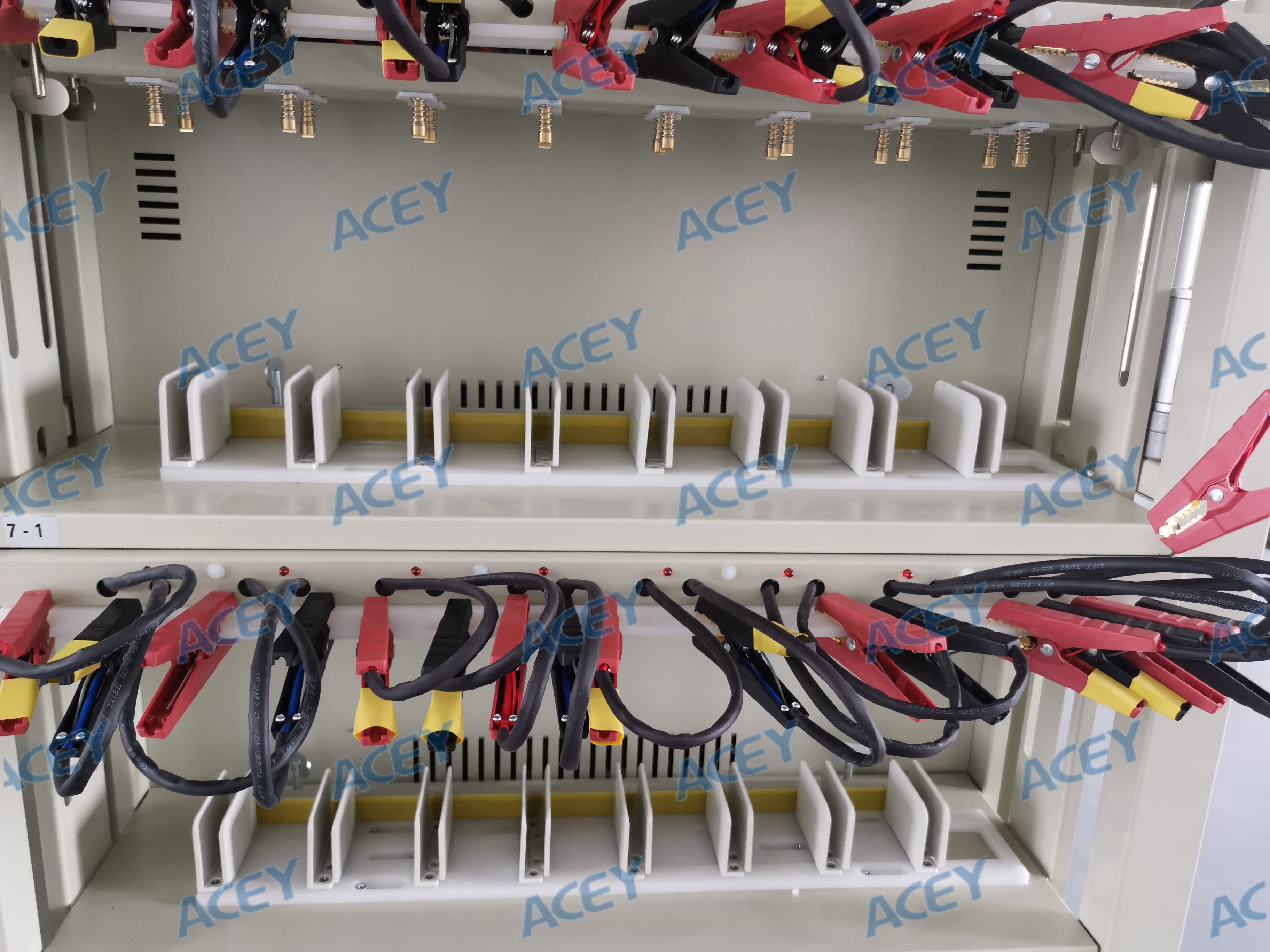 160CH Prismatic Battery Cycle Test Equipment Capacity Testing Machine 5V 30A