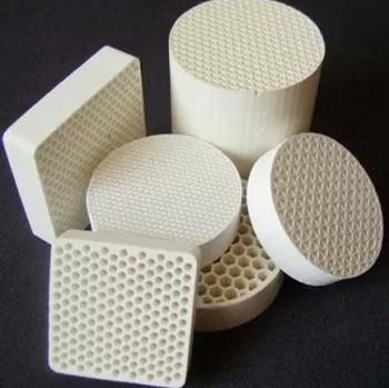 White Honeycomb Ceramic Catalyst Carrier 51% SiO2 For Gasoline Purification