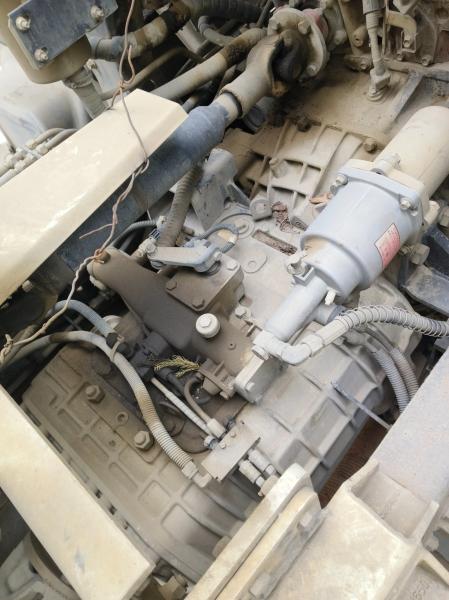 10 Square Industrial Heavy Duty Concrete Mixer White With Hino Engines