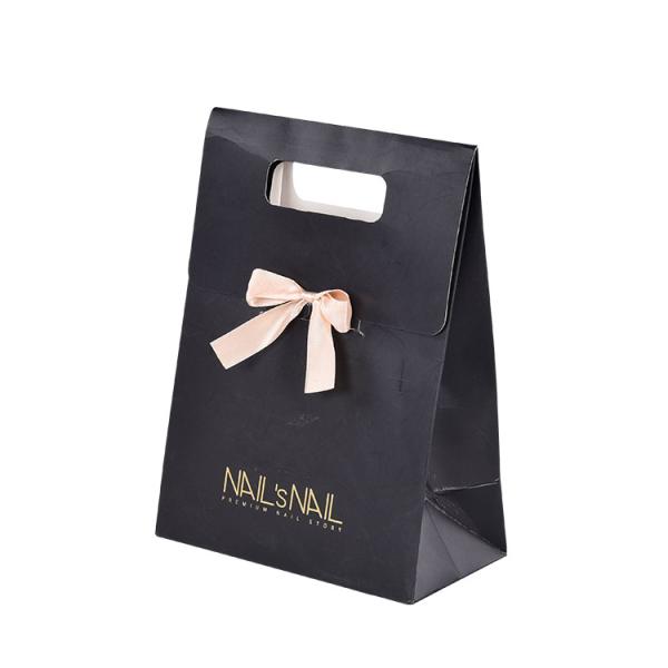 Luxury Paper Gift Bags Packaging With Die Cut Handle And Logo