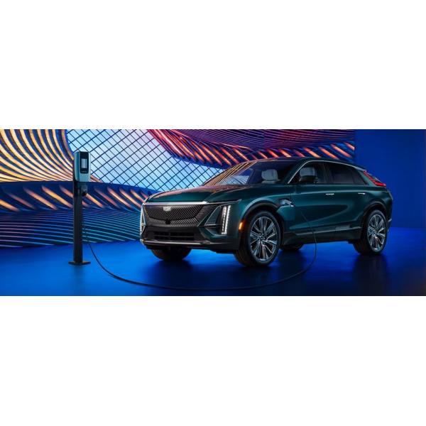 2024 Cadillac Lyriq 308miles ranges w far posher cabin NEW ENERGY LUXURY Sedan
