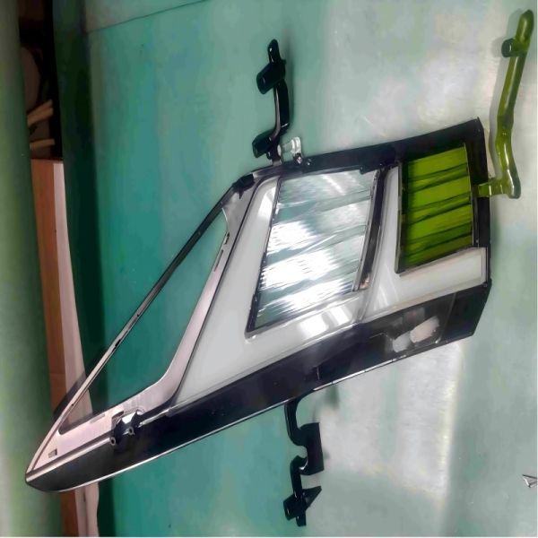 Automotive Headlight Lens & Dual Color Housing
