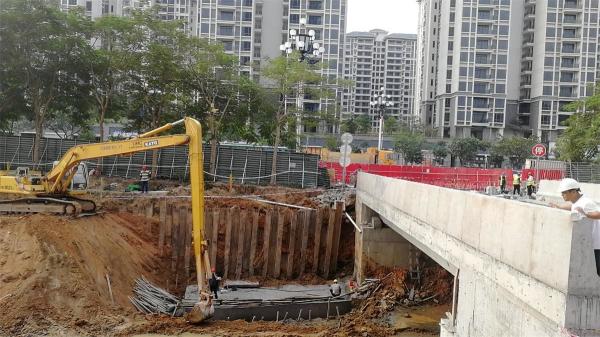 24300kg Operating Long Reach Excavator Booms For Volvo PC 300