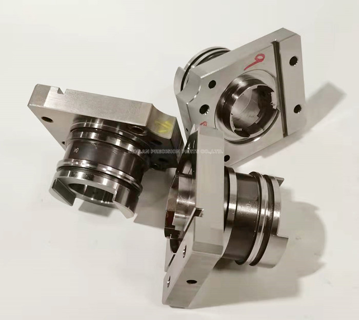 CNC подвергая 1,2344 части механической обработке 48 вставки ядра - 50HRC