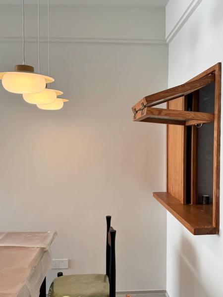 North-Light Folding Window Configuration Replicating Traditional Atelier Lighting Conditions for Creatives