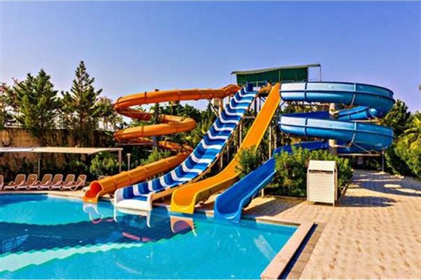 Design de l'équipement du parc aquatique Amusement piscine promenade sur mesure