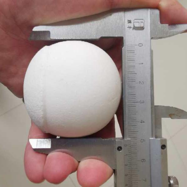 CrO Content % International Standard Ceramic Beads Grinding Polishing Alumina 99% Ball