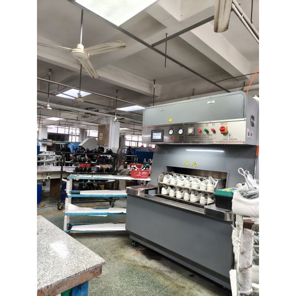 Feed in and feed out on the same side Channel-type Computerized Vacuum Vulcanizing Shoe Shaping Machine Shoe Making Machine Shoe Drying Machine