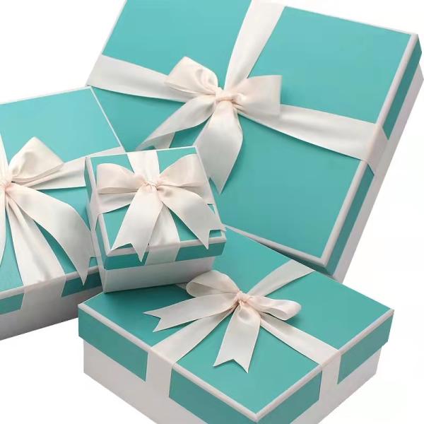 Spot Color Luxury Pink Rigid Cardboard Gift Box Bolsas de mão Caixa de embalagem de presentes cosméticos com fita