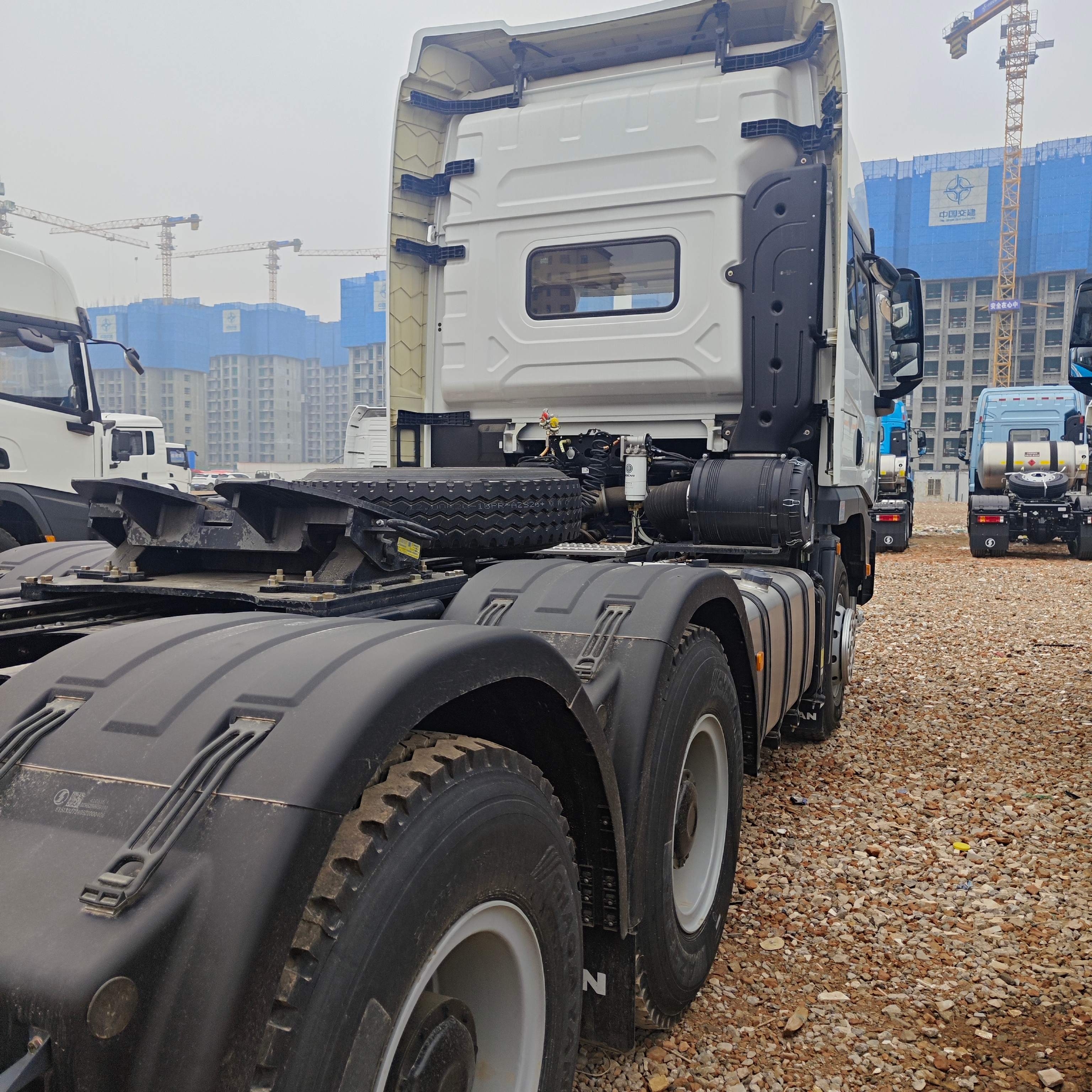 SHACMAN X5000 6×4 Lightweight Tractor Truck 480HP Euro5 For Container & Cargo Transportation