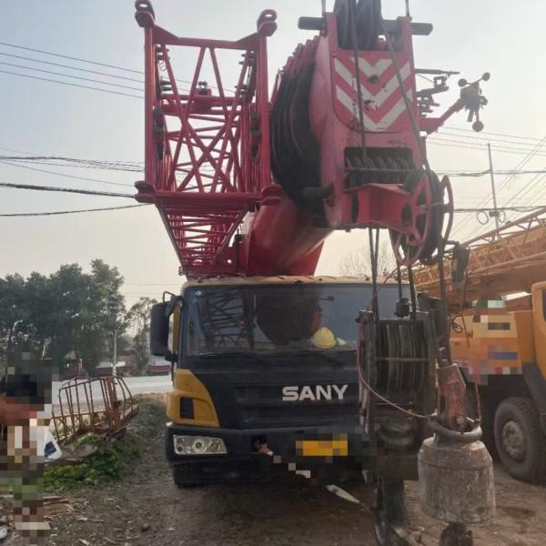 Crane hydraulique montée sur un camion Sany de 80 tonnes