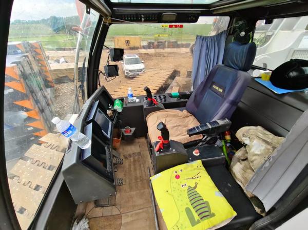 2020 Zoomlion Used Crane, The ZCC9800, Has A Main Boom Of 159 Meters And A 7-Meter Boom, A 300-Ton Counterweight, And A Run Time Of 2041 Hours. It'S In Excellent Working Condition.