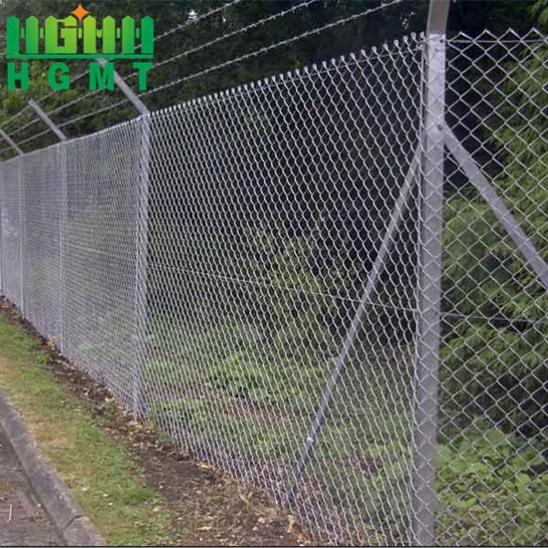 Outdoor PVC Black Vinyl Coated Cyclone Iron Wire Mesh Metal Fence 8 ft Chain Link Fence