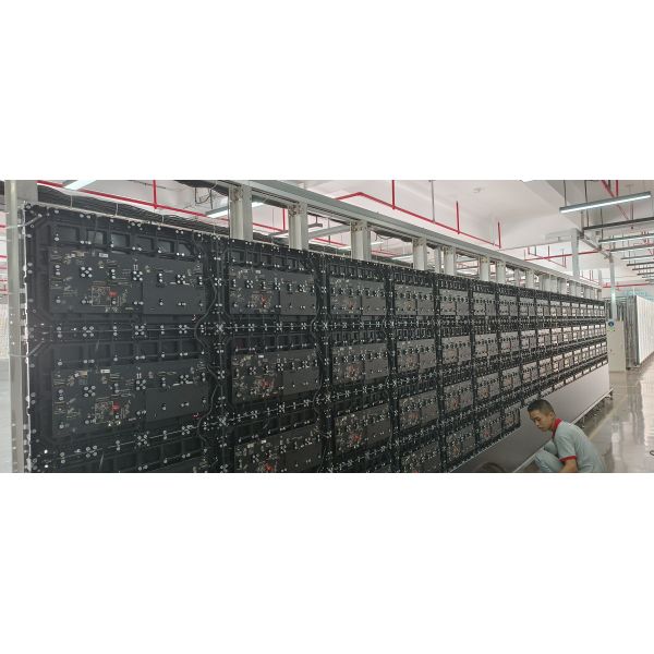 IP54 Waterproof Interactive COB Display LED Screen P1.8 OEM