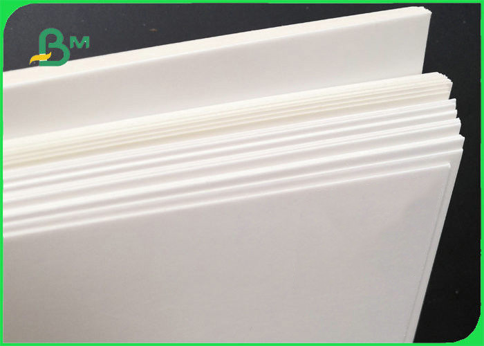 300GSM Surface Smooth High Whiteness C1S Coated Ivory Board Высокая доска цвета слоновой кости белизны К1С, покрытая бумага доски цвета слоновой кости 300ГСМ поверхностная приглаживает