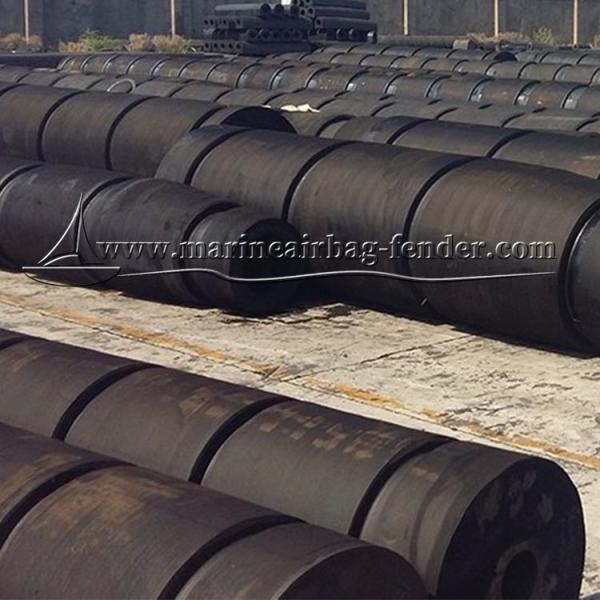 Fender de caucho marino resistente a la intemperie / Fender de remolcador con accesorios de acero inoxidable