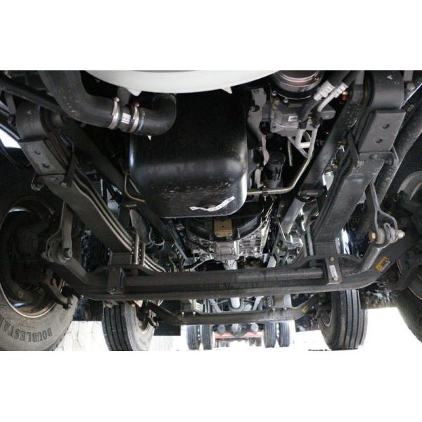 9.6 Meters Sinotruk HOWO Cargo Box Truck MAX 330HP 6X2