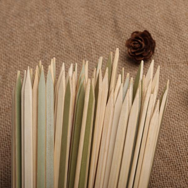 O ASSADO liso os espetos de bambu de 8 polegadas rema a vara de bambu do assado do no espeto da grade das varas