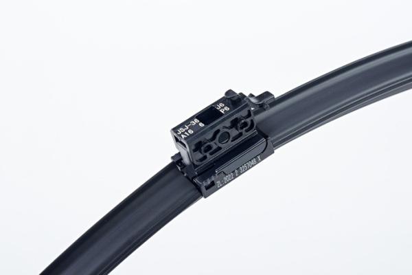 Black Performance Auto Multifunctional Wiper Fast Wiping Highly Flexible Design Universal Compatibility