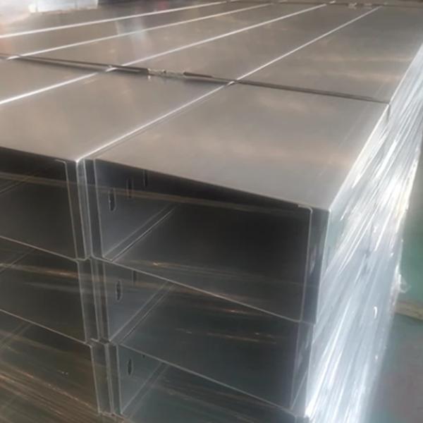 Steel Non Ventilated Solid Bottom Cable Tray Galvanized Finish For Effective Cable Organization