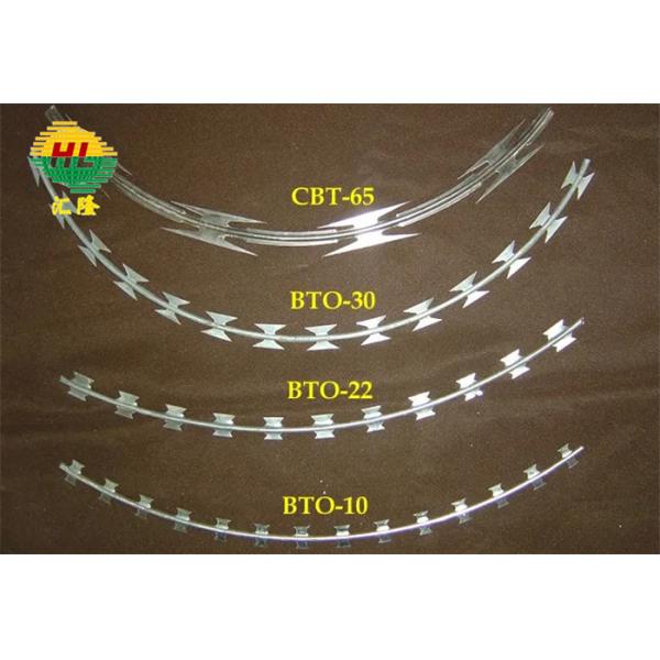 Pvc покрыл колючую проволоку безопасностью проволочной изгороди бритвы лезвия 2.8mm сетки диаманта