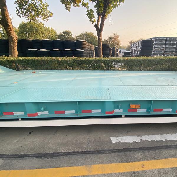 3 Axles Lowbed Trailer with Mechanical Suspension CIMC HUAJUN Stock