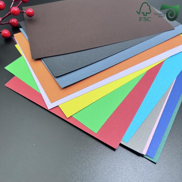 Two Sides Printable Colored Cardboard Sheets High Stiffness Craft Cardstock OEM