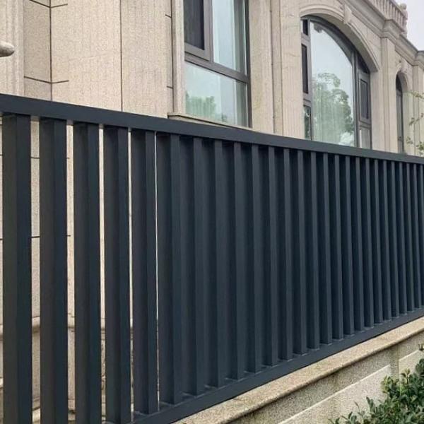 4 feet 6 feet Vertical Aluminium Slat Fencing  / Black Aluminum Fence White Gray Or Wood Grain