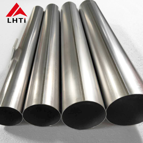 Polished Titanium Long Tube With Good Heat Resistance 4.51G/Cm3 Density 1000Mpa Tensile Strength