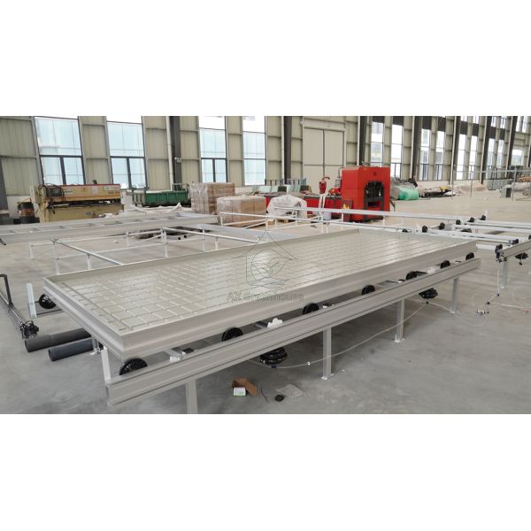 Custom Logistics-based Track-mounted Adjustable Ebb and Flow Table Seedling Bed for Greenhouse Seedling Cultivation