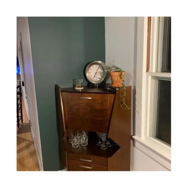 Commercial Wooden Corner Liquor Cabinet Counter For Alcohol Wine Display