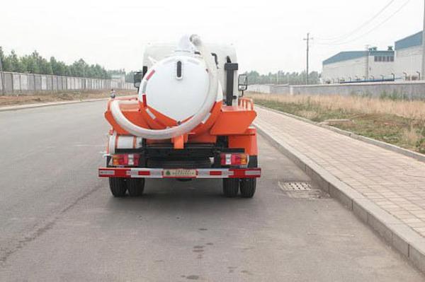 Vacuum Dirt Sewage Suction Truck Cleaning Vehicle Garbage Truck 6M3 sinotruck howo red or yellow