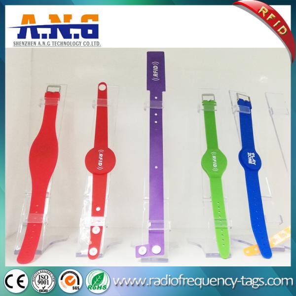 Passive Adjustable Silicone Rfid Wristbands , Waterparks wristband rfid Pink