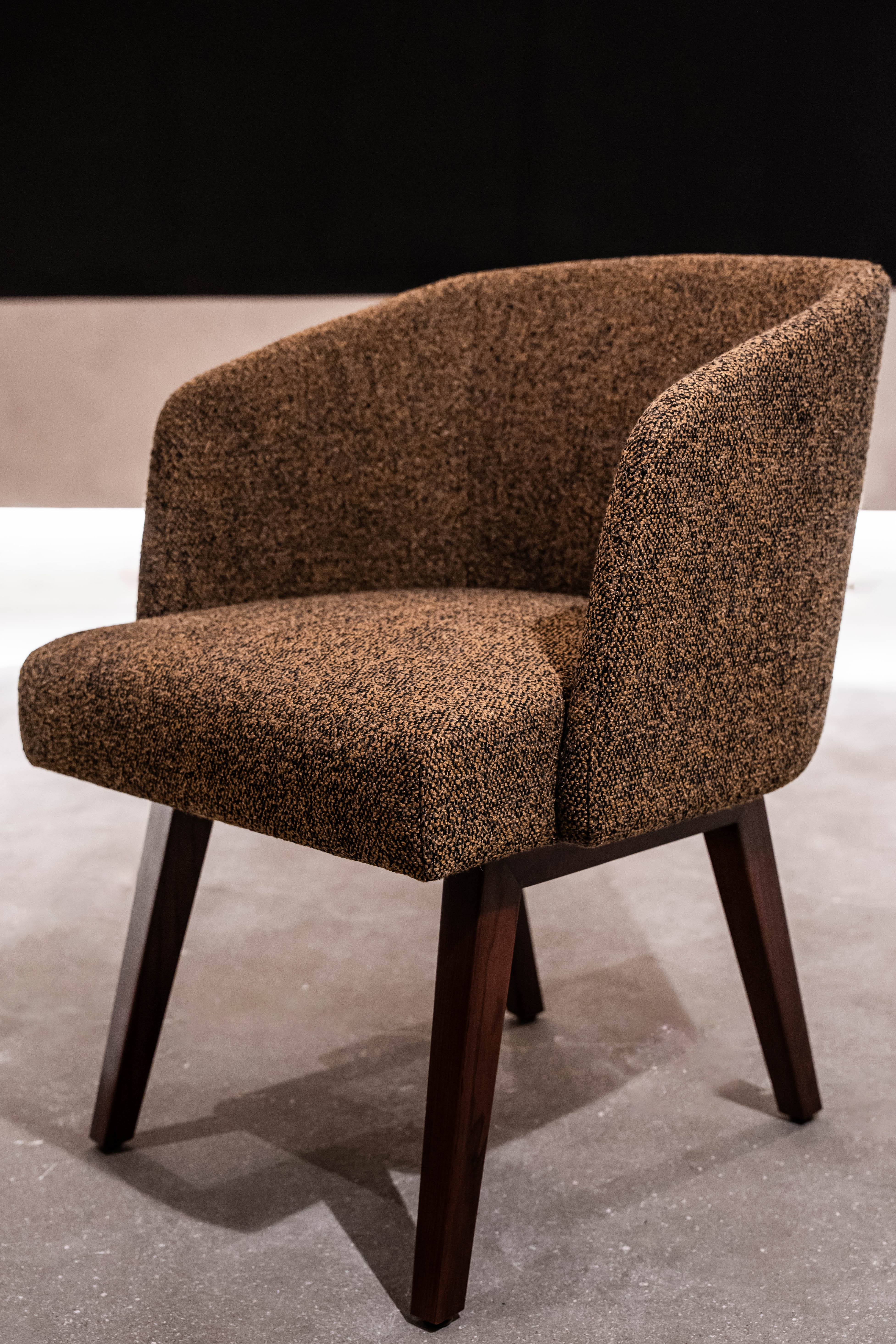 Home‑use Brown Bouclé Fabric Dining Chair, Modern Barrel Upholstered Chair with Dark Solid Wood Legs for Dining Room & Living Room