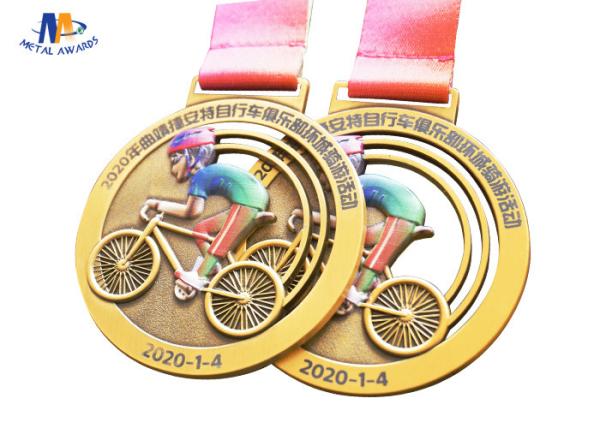 Stock Riding Medals Antique Brass Plating And Colorful Printing Relief Medailles Cut Out With Ribbon
