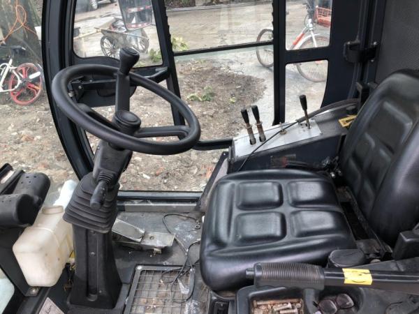                  Used Italy Manufactured Nilfisk Road Sweeper RS502 in Perfect Working Condition with Reasonable Price. Secondhand Nilfish Road Sweeper RS502 Is on Sale.             