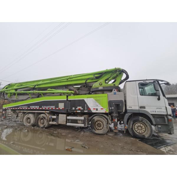 Zoomlion 63m Camión de bombeo de uso directo para hormigón preparado y hormigón semi seco