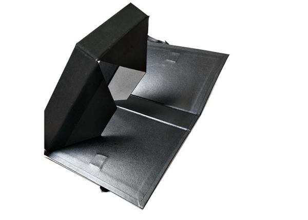 Gold Stamping Logo Folding Gift Boxes Eco - Friendly For Packaging Apparel