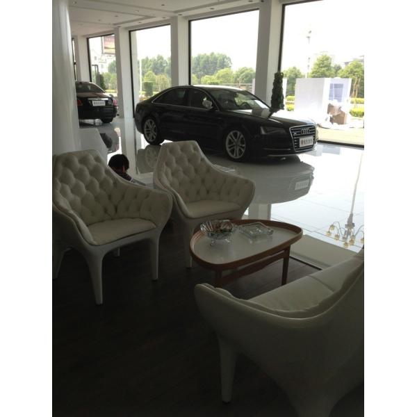 Leisure Poltrona Chair Showtime Sofa For Showroom / Hotel / Living Room