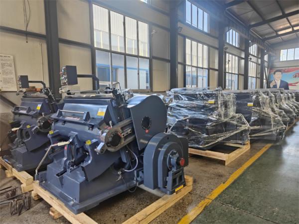 Professional Manual Die Cutter And Creaser For Corrugated Cardboard With Plastic Film