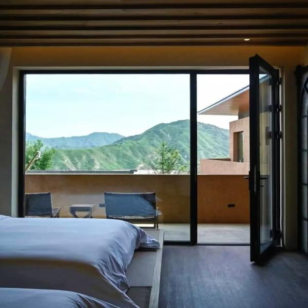 Modern Design High Performance Aluminum Casement Door with Superior Wind Pressure Resistance for Commercial Project