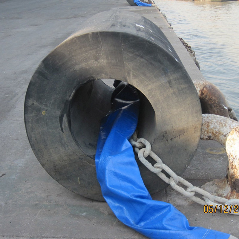 Heavy Duty Impact Resistance Wear Resistant Cylindrical Marine Fenders for Efficient Impact Absorption