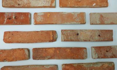 Os deslizamentos velhos do tijolo da parede fazem sob medida 240x50x20mm para a escala de tamanhos personalizados