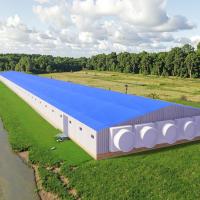 Poulailler sur mesure en acier avec portes coulissantes