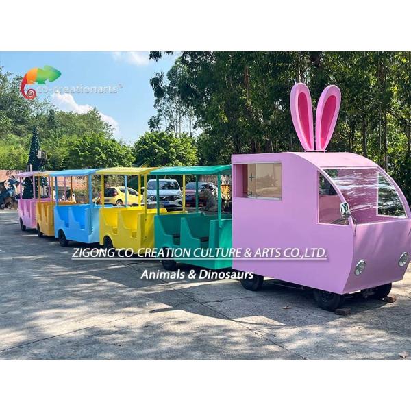 Дети играют сопротивление погоды вагона парка атракционов оборудования Trackless