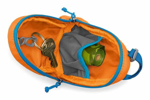  				Cushy Dog Waste Pickup Bag Dispenser for Leash 	        