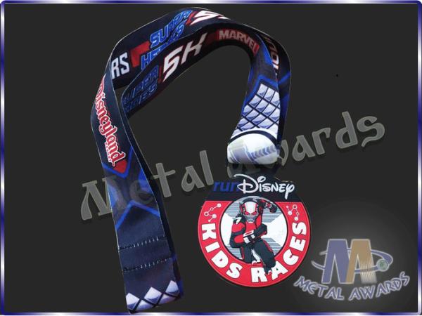 Disney Logo PVC Custom Plastic Medals With 850 * 38MM Sublimated Ribbon