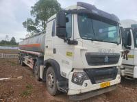 Camions-citernes d'occasion de 310 ch Howo T5G 310 Camions-citernes de pétrole de 30000L à 40000L