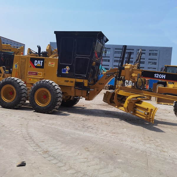 18730KG Old Cat Motor Graders For Landscaping Earthmoving Wear Resistant